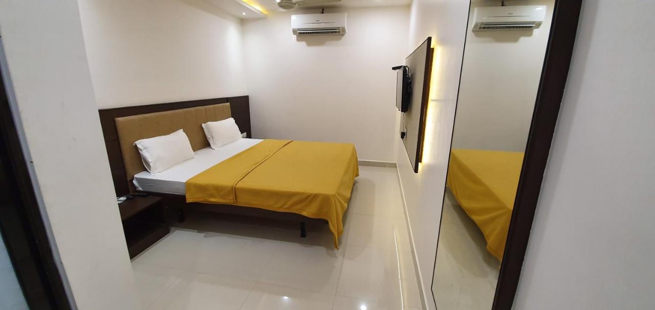 Hotel N K Bhuj Exterior photo